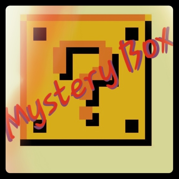 College clothes 5 item mystery box!